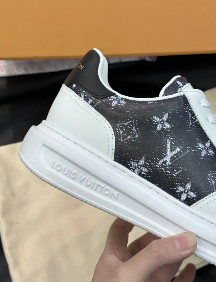 hype Louis Vuitton Sneakers