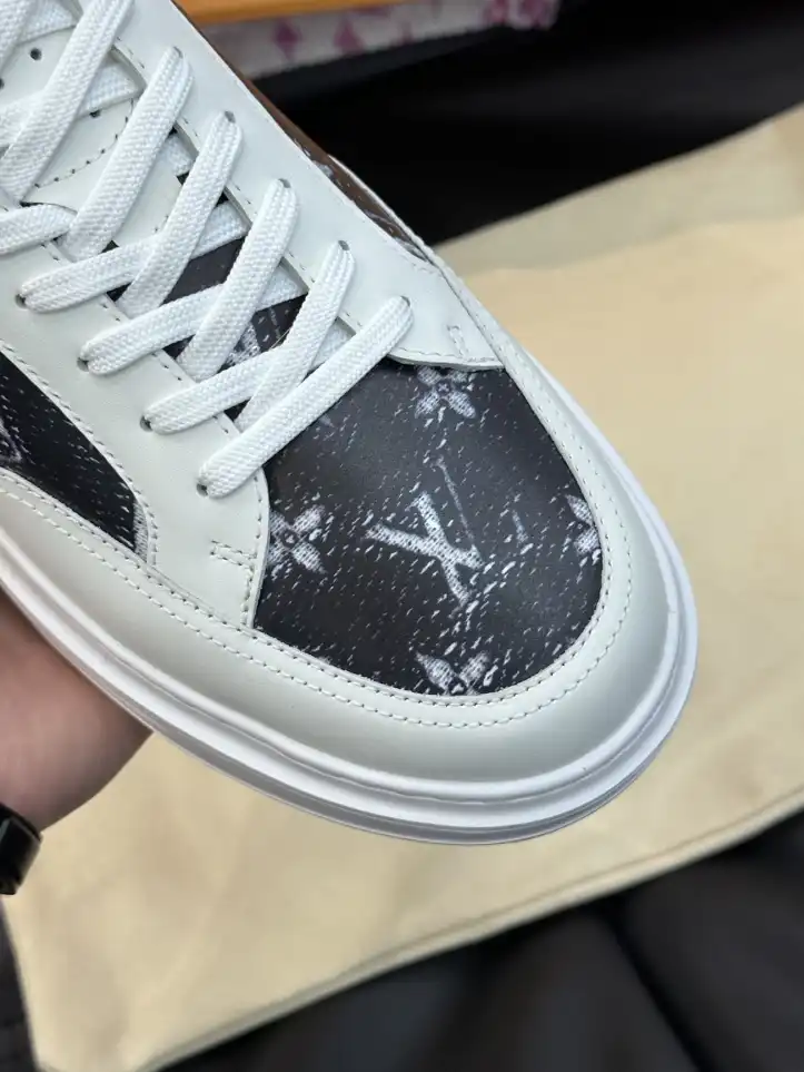 hype Louis Vuitton Sneakers