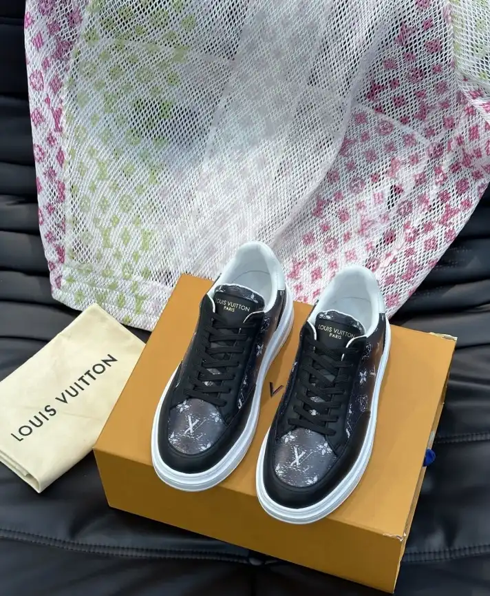 hype Louis Vuitton Sneakers