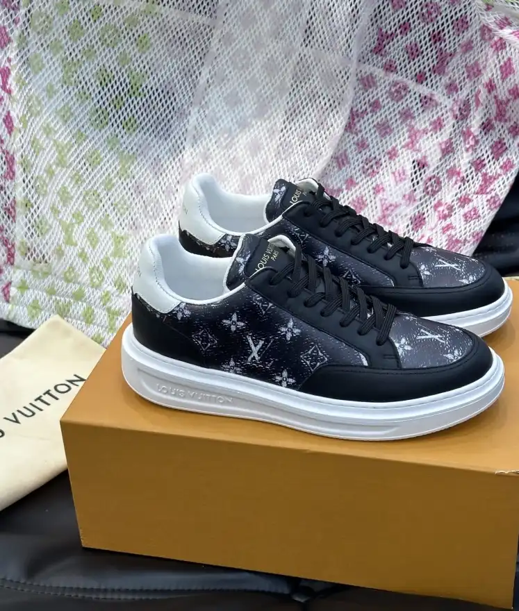 hype Louis Vuitton Sneakers