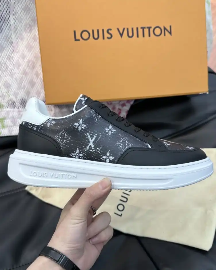 hype Louis Vuitton Sneakers