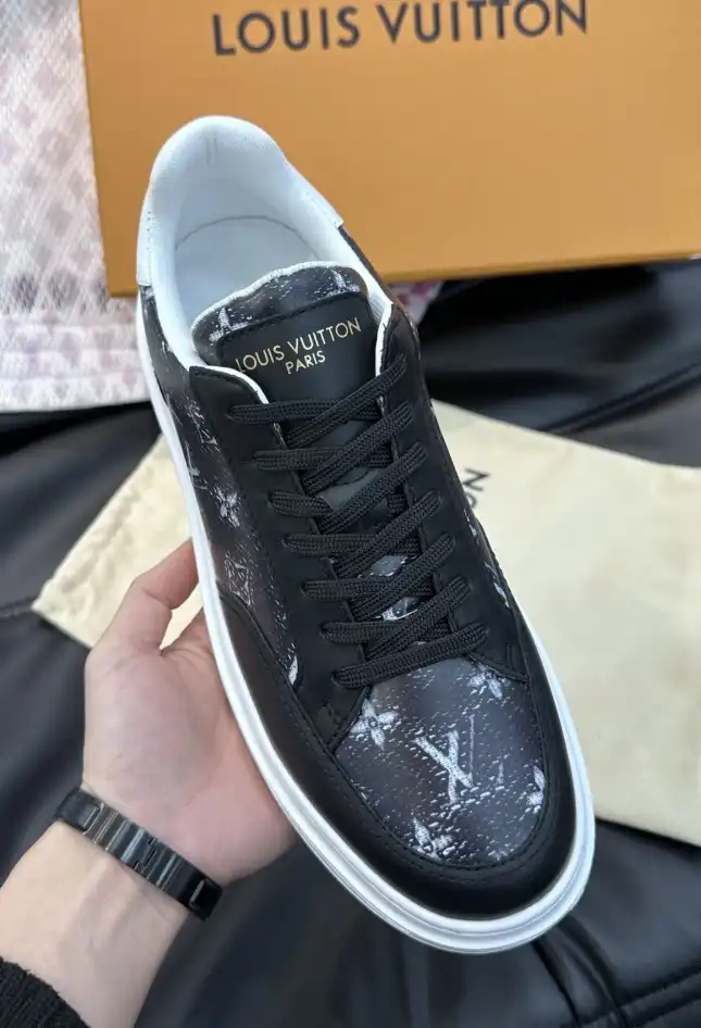 hype Louis Vuitton Sneakers