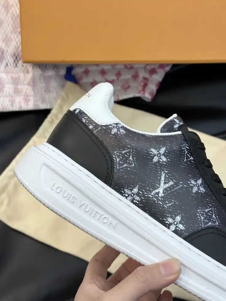 hype Louis Vuitton Sneakers