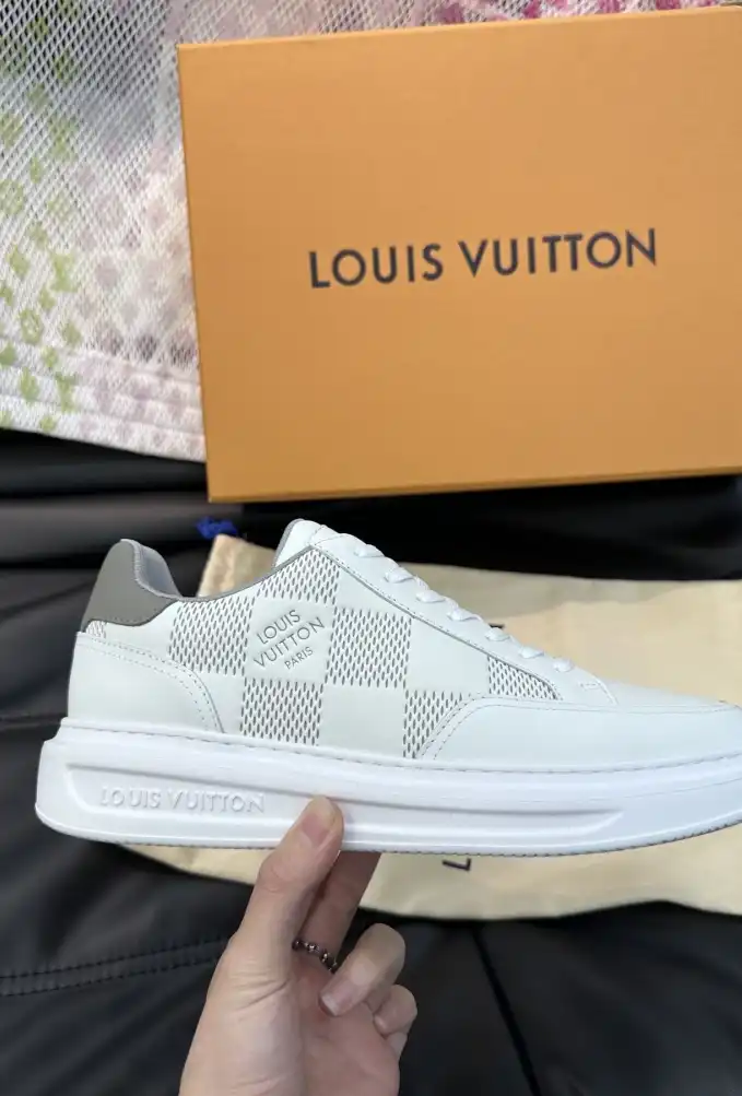 hype Louis Vuitton Sneakers