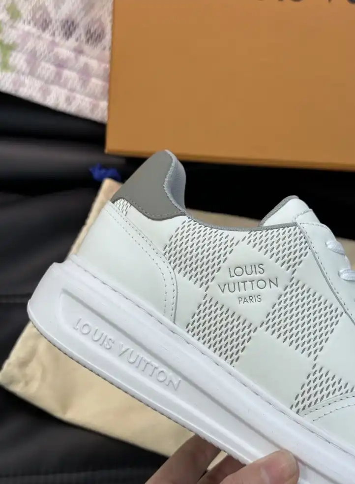 hype Louis Vuitton Sneakers