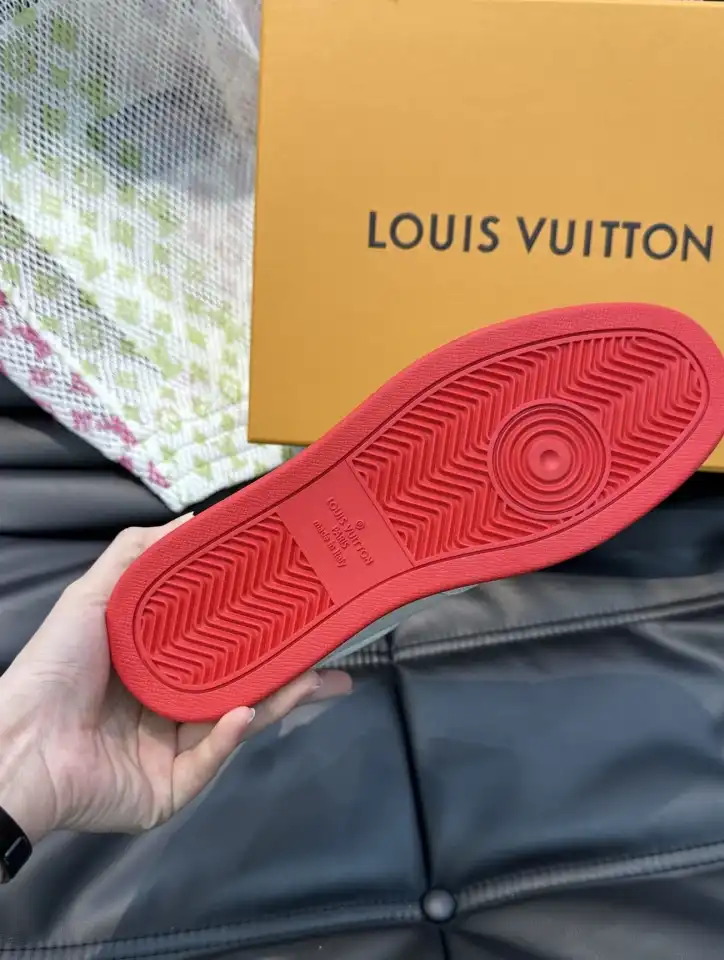 hype Louis Vuitton Sneakers