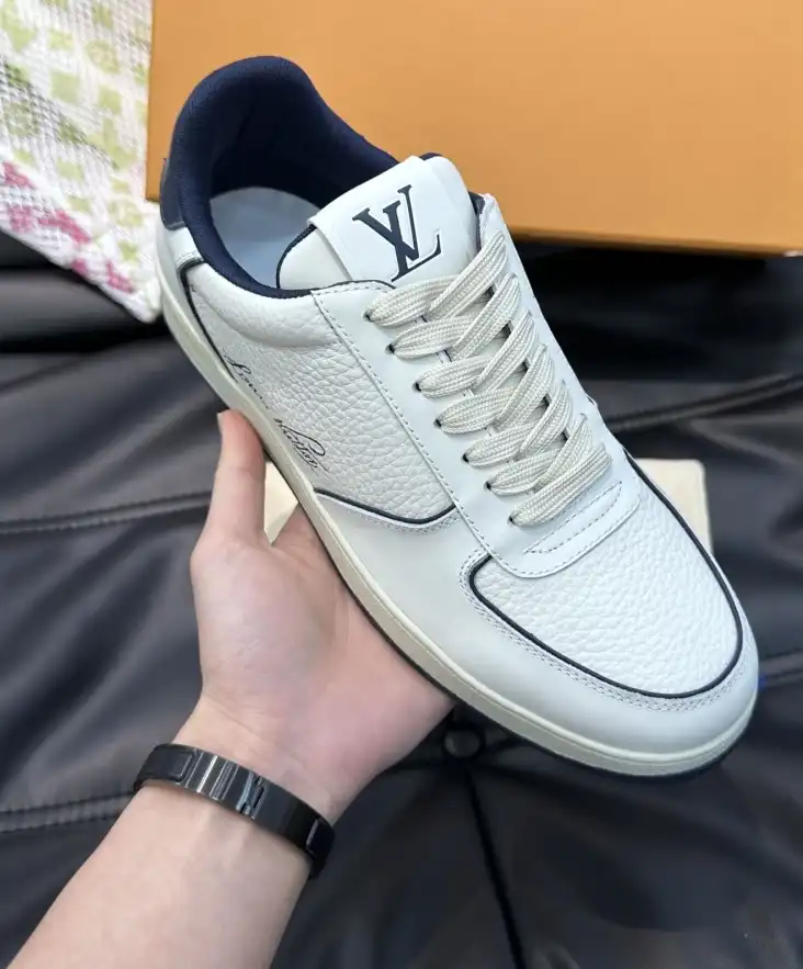 hype Louis Vuitton Sneakers