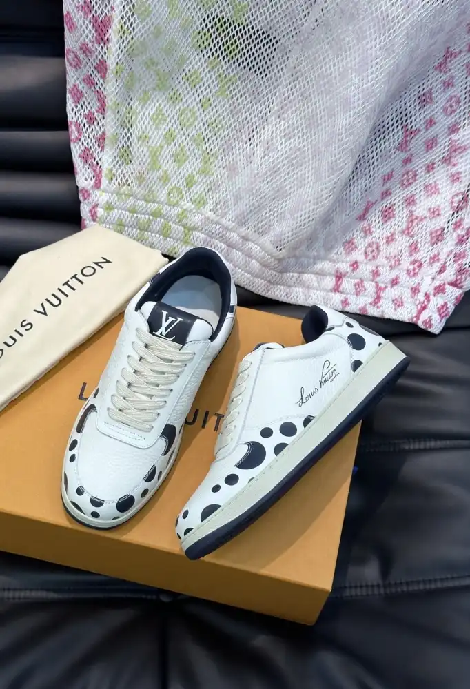 hype Louis Vuitton Sneakers