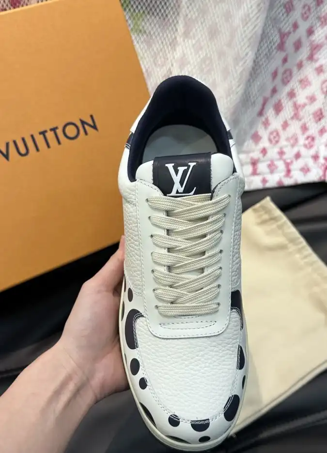 hype Louis Vuitton Sneakers