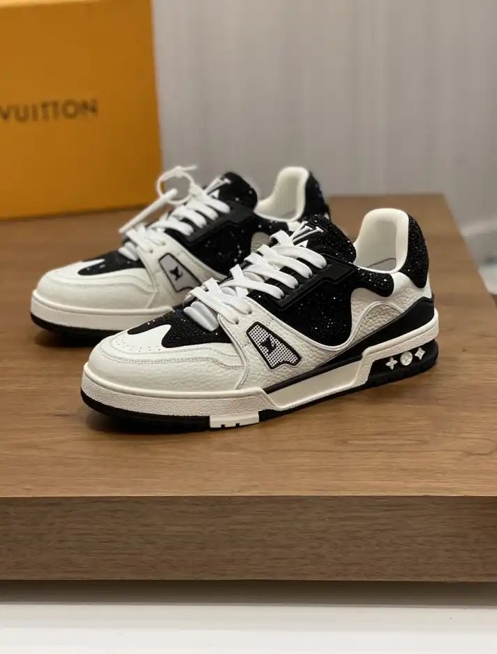 hype Louis Vuitton Sneakers