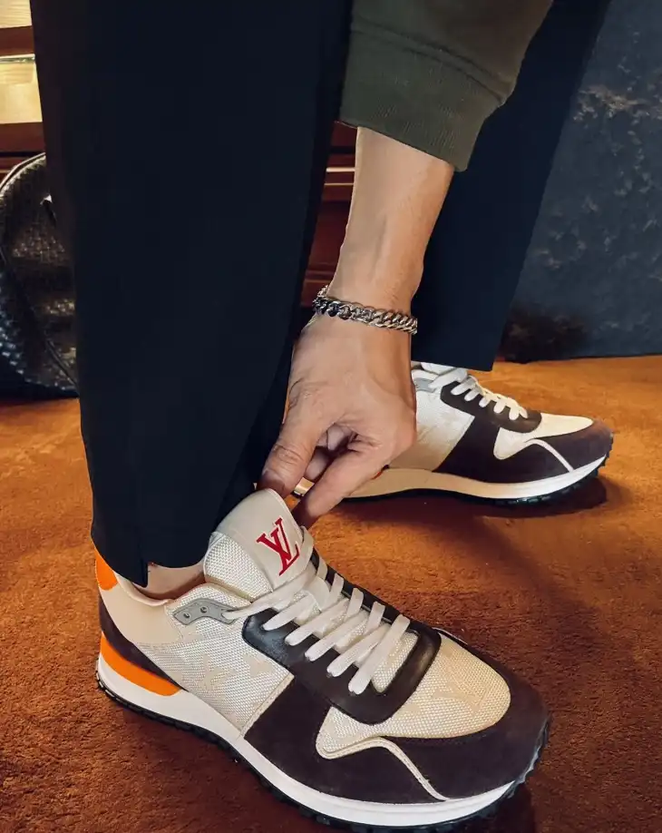 hype Louis Vuitton Sneakers