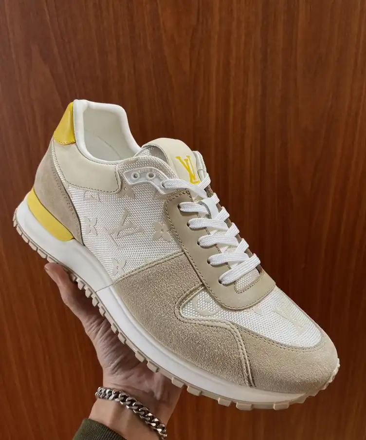 hype Louis Vuitton Sneakers