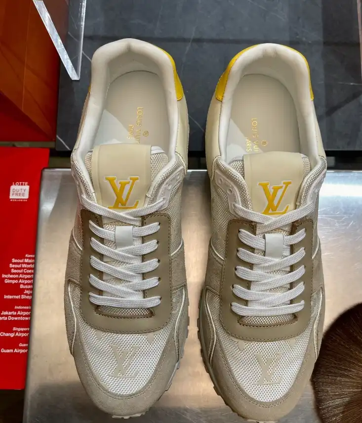 hype Louis Vuitton Sneakers