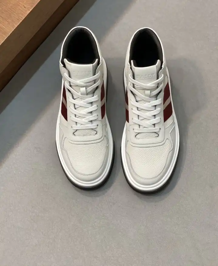 hype Burberry Sneakers