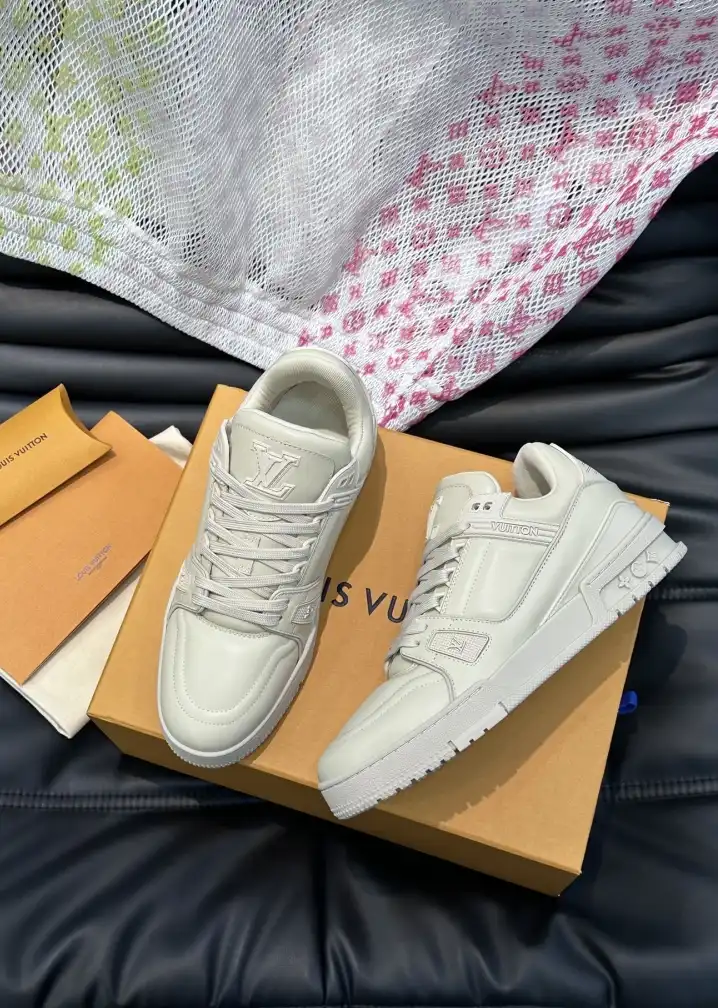 hype Louis Vuitton Sneakers