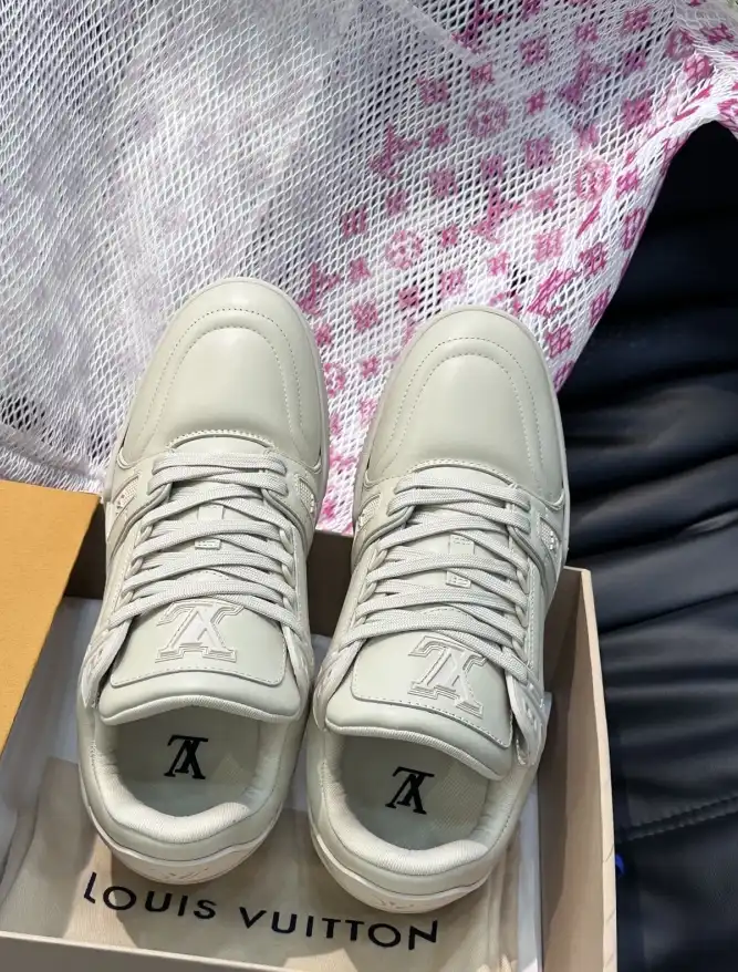 hype Louis Vuitton Sneakers