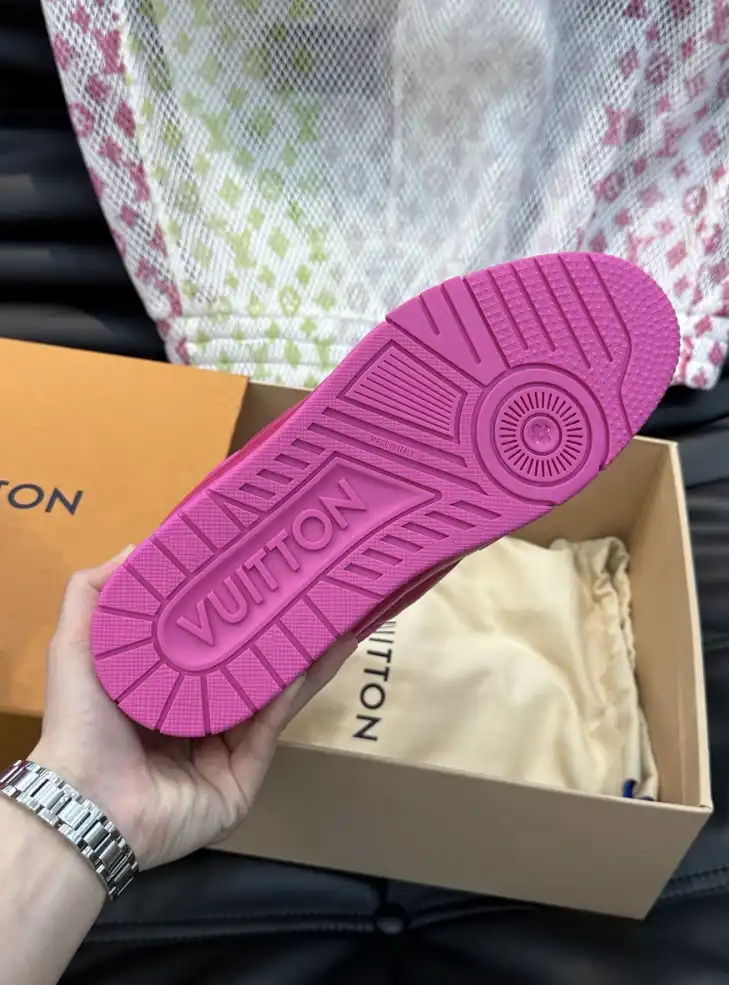 hype Louis Vuitton Sneakers