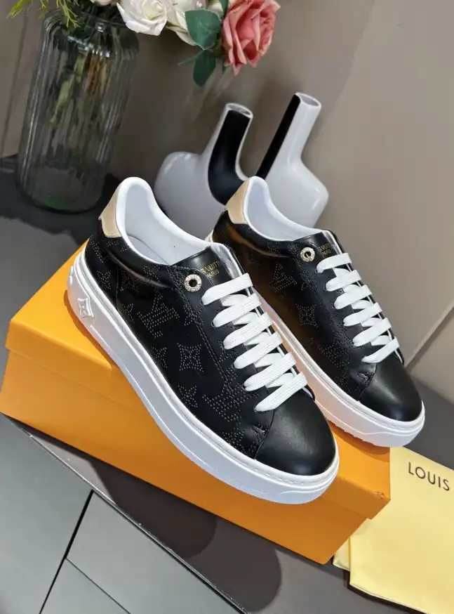 hype Louis Vuitton Sneakers