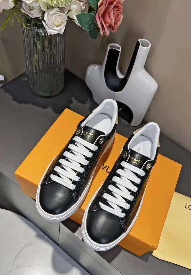 hype Louis Vuitton Sneakers