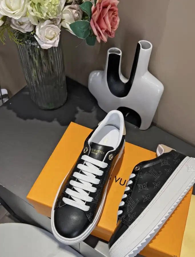 hype Louis Vuitton Sneakers