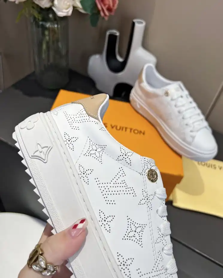 hype Louis Vuitton Sneakers