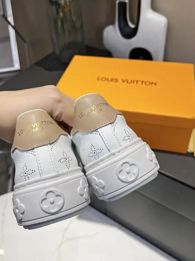 hype Louis Vuitton Sneakers