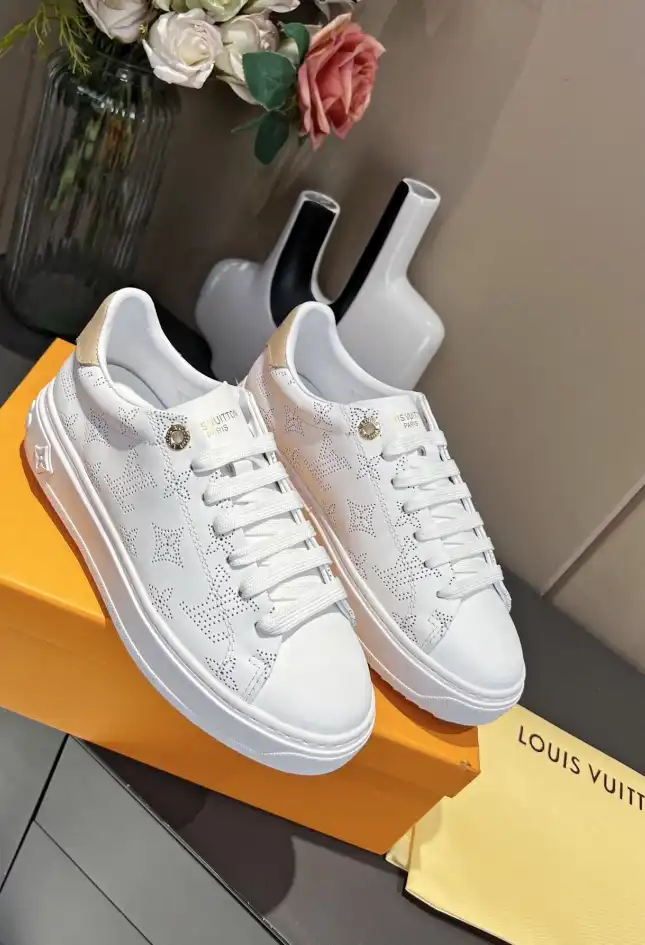 hype Louis Vuitton Sneakers