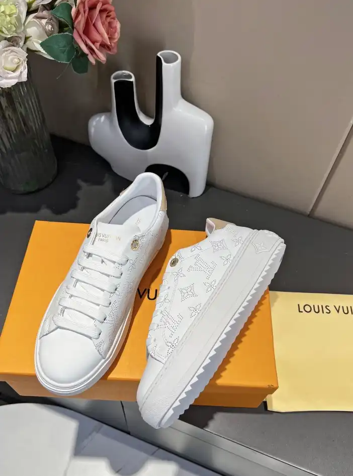 hype Louis Vuitton Sneakers