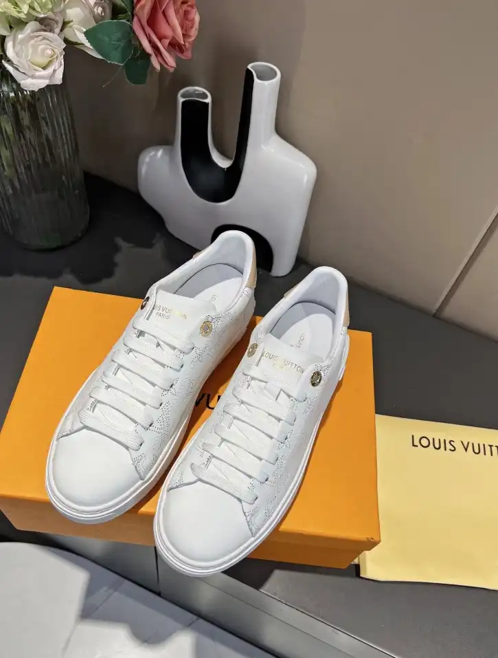 hype Louis Vuitton Sneakers