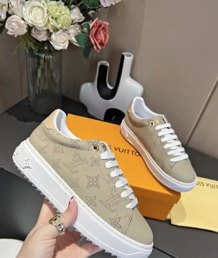 hype Louis Vuitton Sneakers