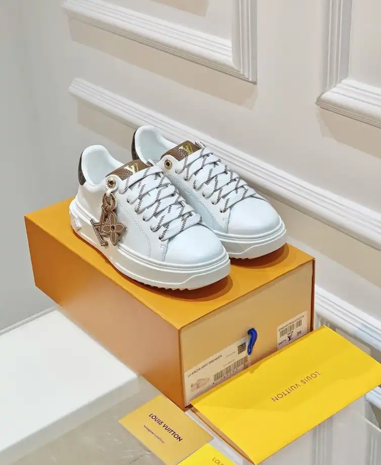 hype Louis Vuitton Sneakers