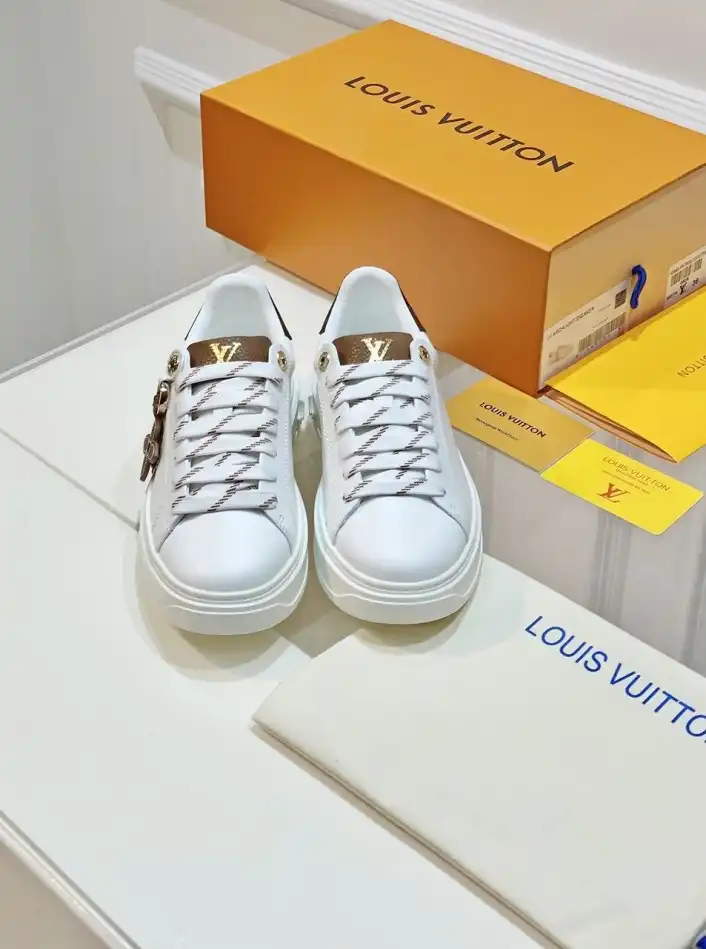 hype Louis Vuitton Sneakers