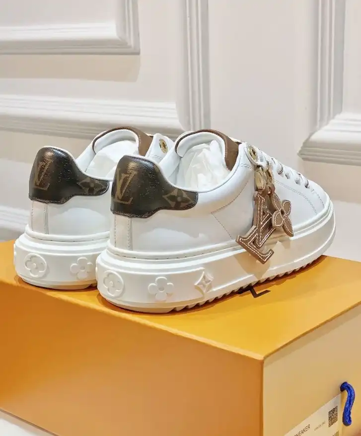 hype Louis Vuitton Sneakers