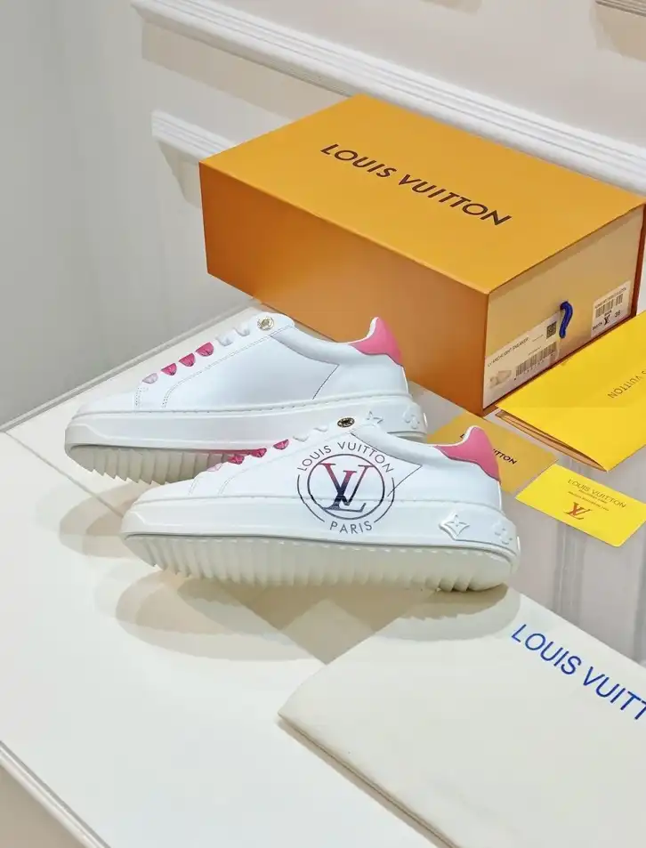 hype Louis Vuitton Sneakers