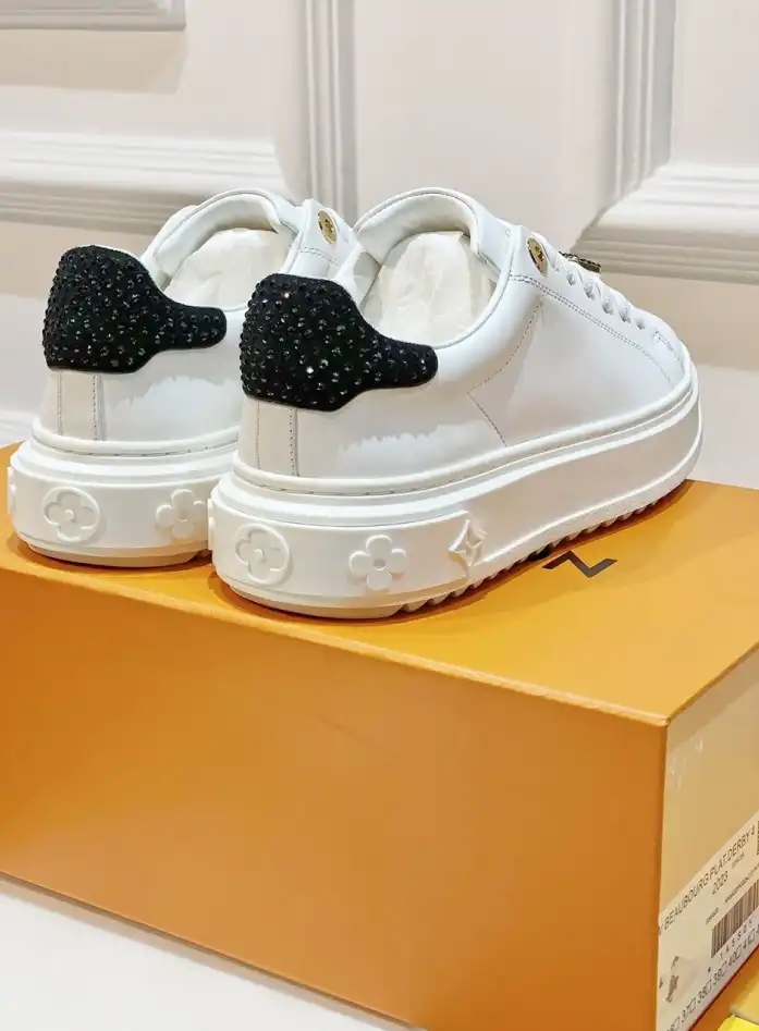 hype Louis Vuitton Sneakers