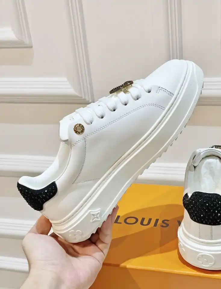 hype Louis Vuitton Sneakers