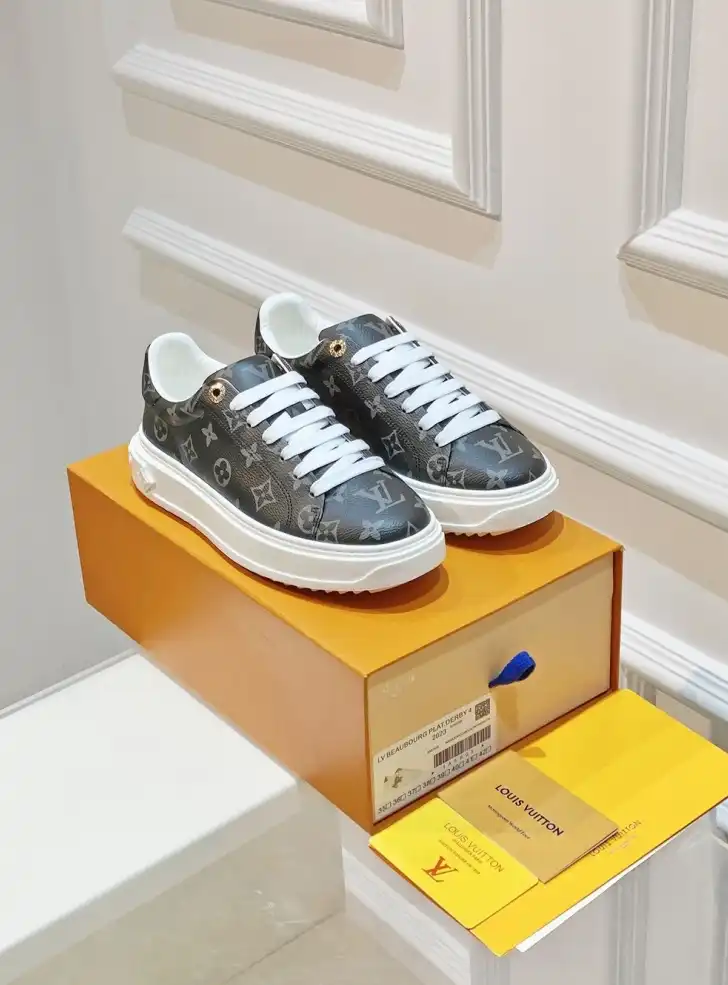 hype Louis Vuitton Sneakers