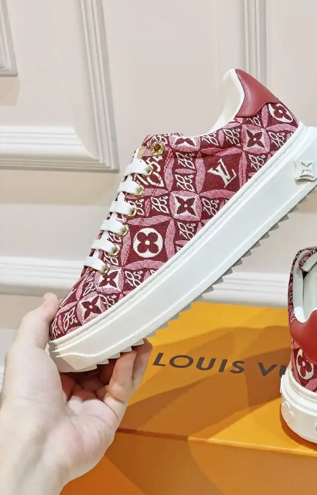 hype Louis Vuitton Sneakers