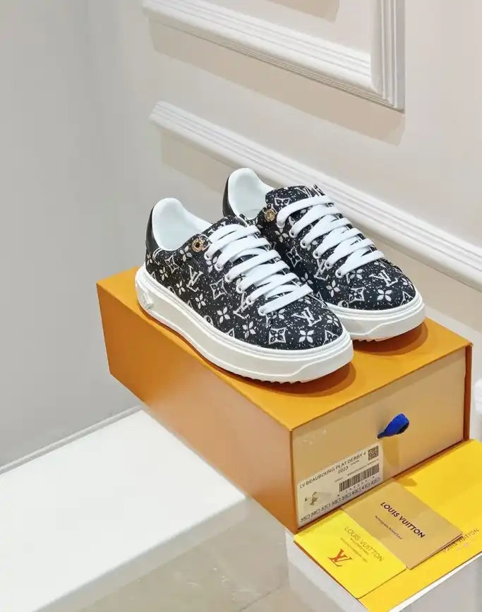 hype Louis Vuitton Sneakers