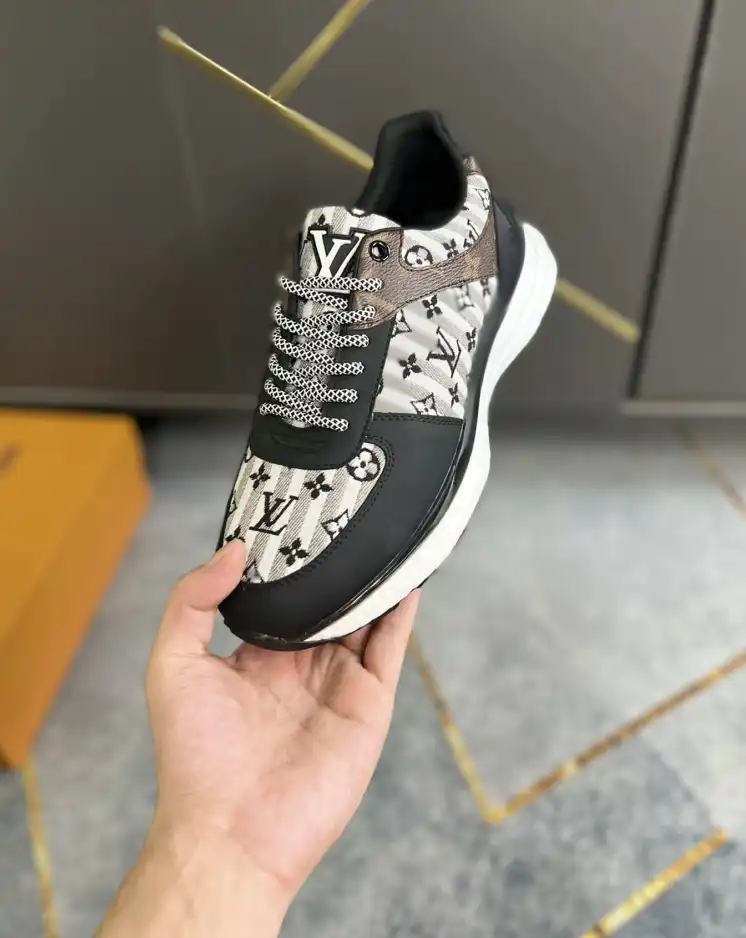 hype Louis Vuitton Sneakers