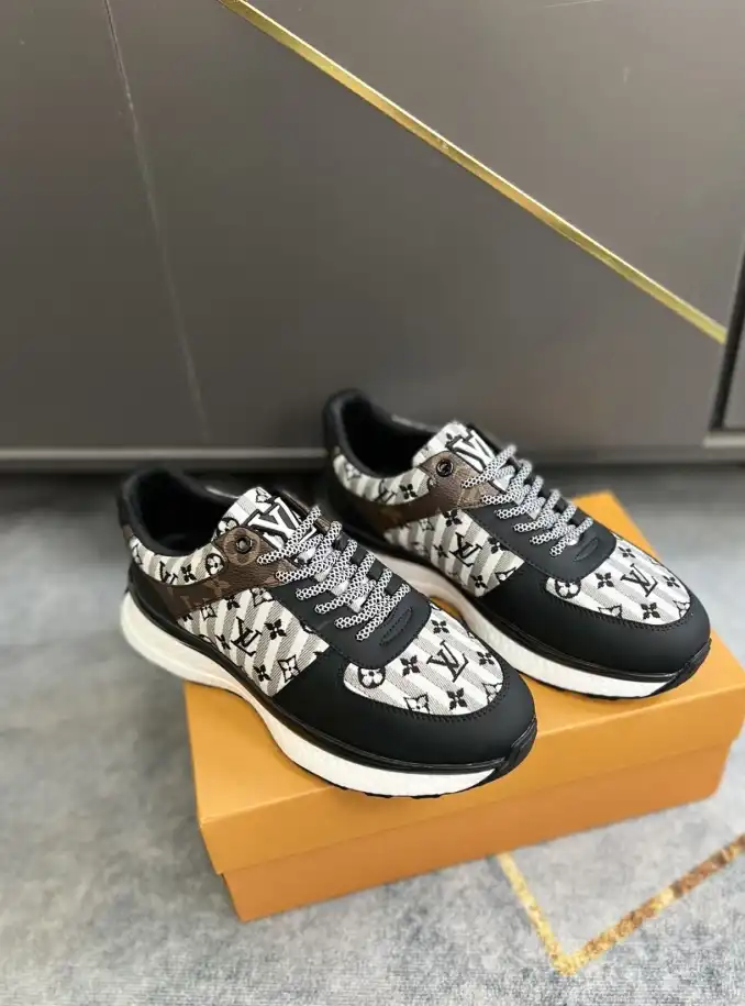 hype Louis Vuitton Sneakers