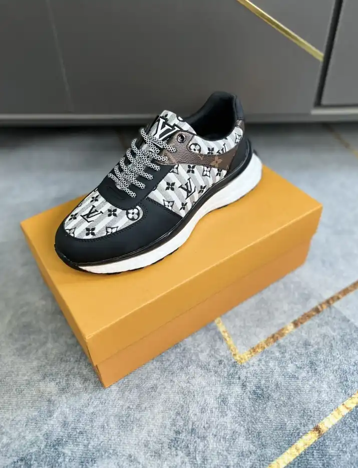 hype Louis Vuitton Sneakers