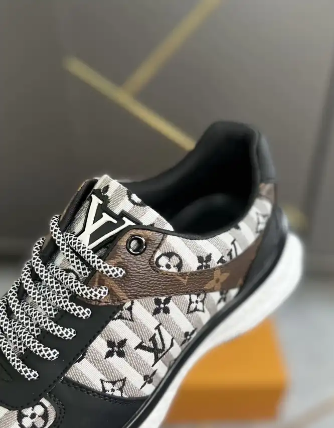 hype Louis Vuitton Sneakers