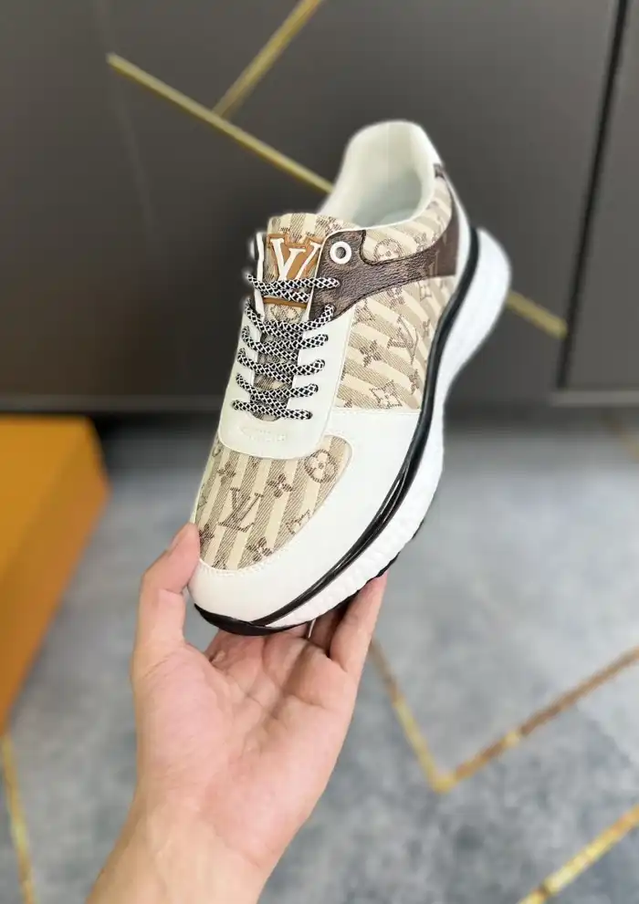 hype Louis Vuitton Sneakers