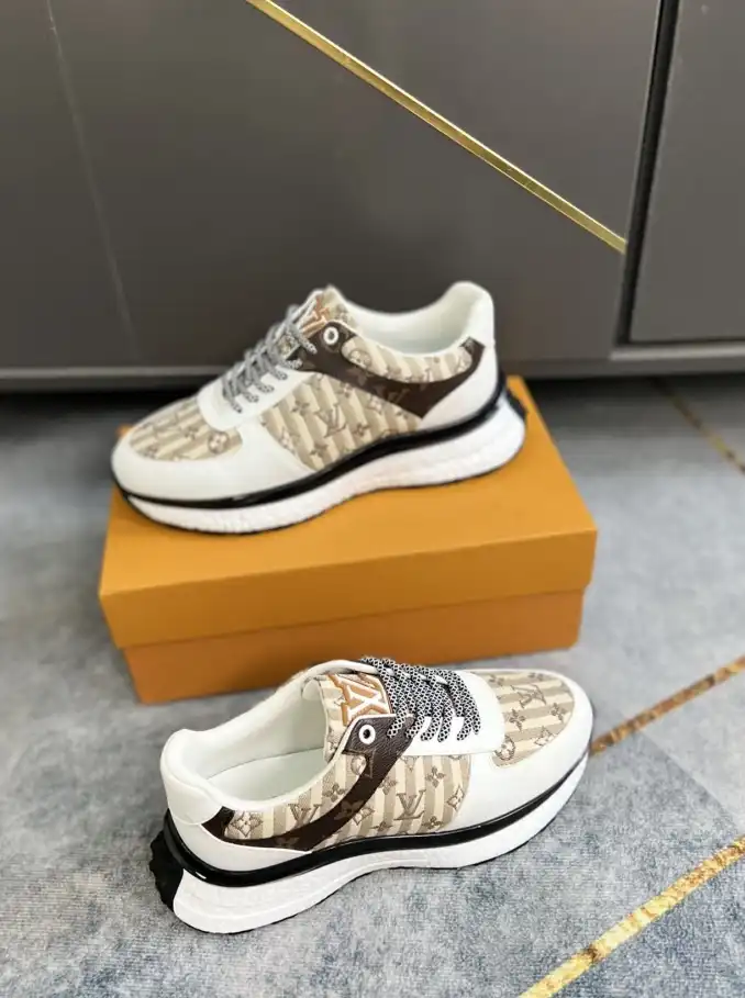 hype Louis Vuitton Sneakers