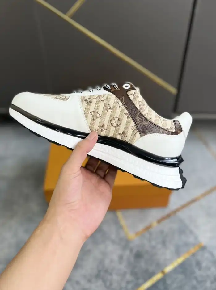 hype Louis Vuitton Sneakers