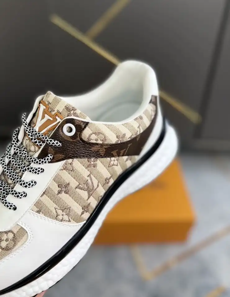 hype Louis Vuitton Sneakers