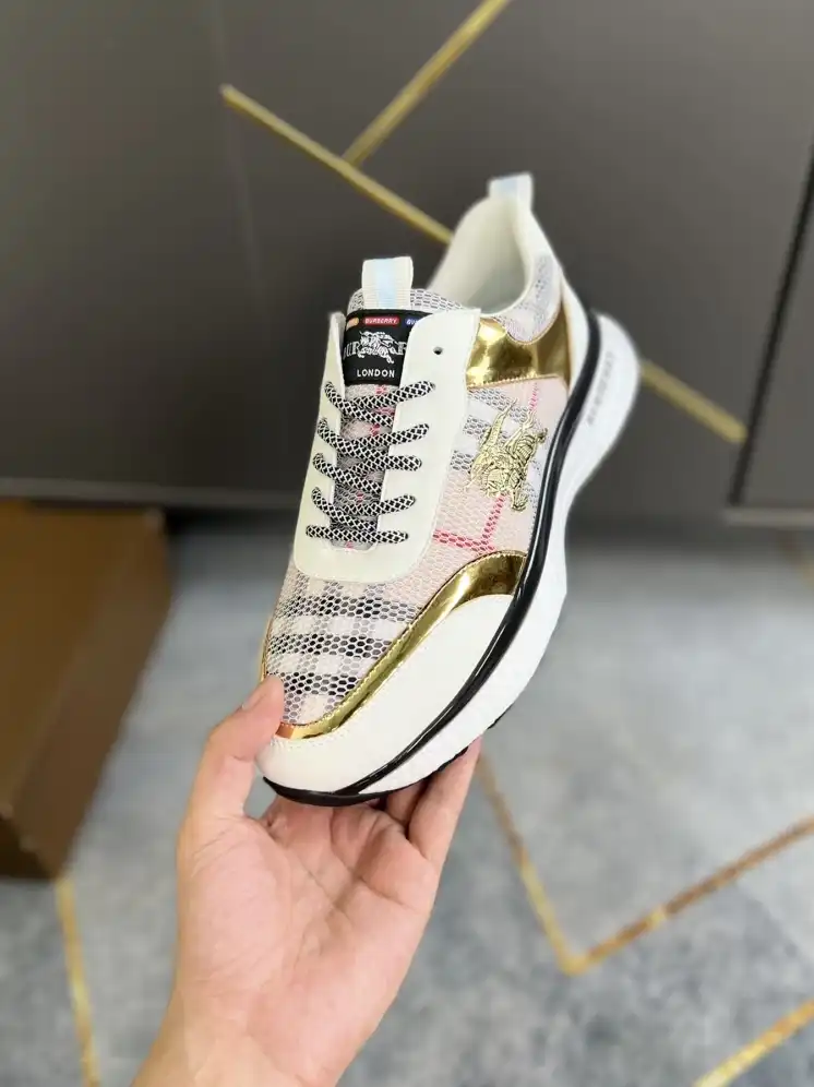 hype Burberry Sneakers