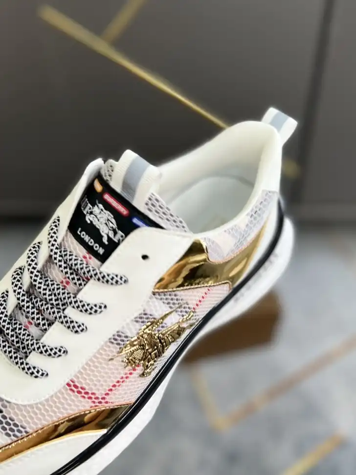 hype Burberry Sneakers