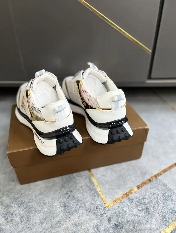 hype Burberry Sneakers